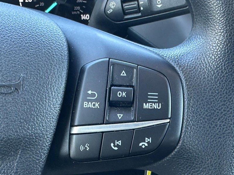 Ford Maverick Vehicle Full-screen Gallery Image 12