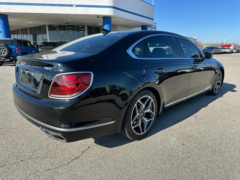 Kia K900 Vehicle Full-screen Gallery Image 6