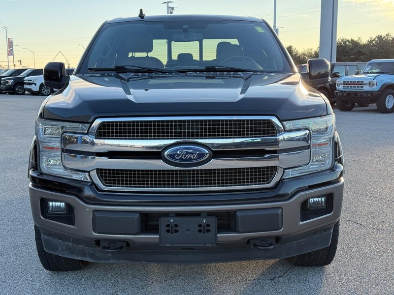 Ford F-150 Vehicle Full-screen Gallery Image 8