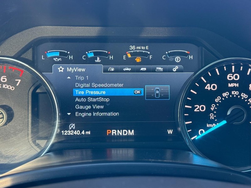 Ford F-150 Vehicle Full-screen Gallery Image 23