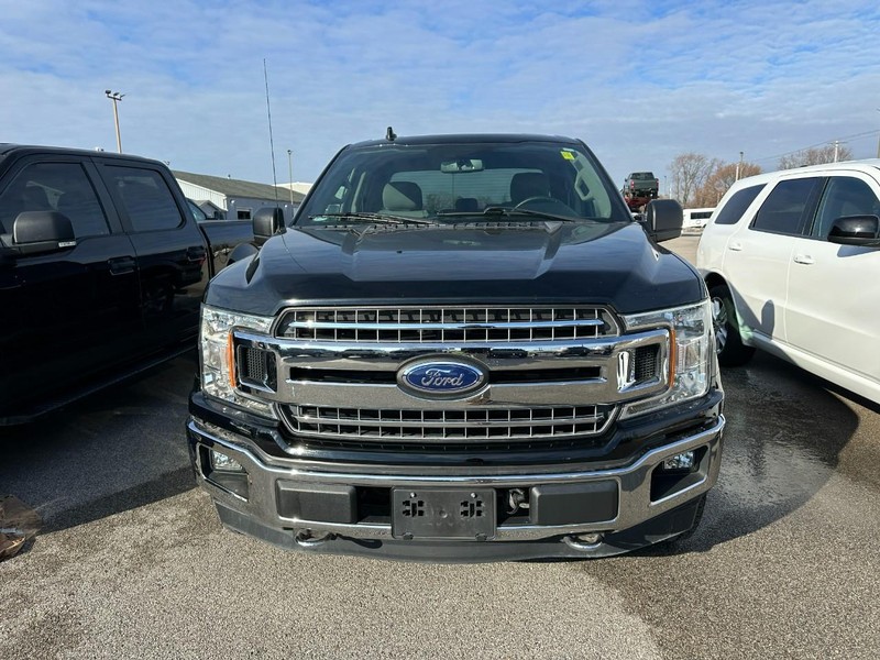 Ford F-150 Vehicle Full-screen Gallery Image 2