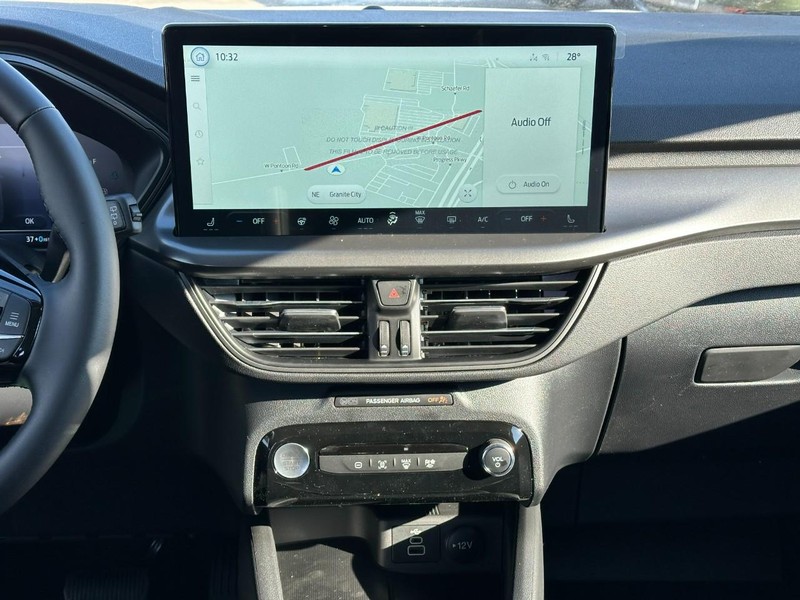 Ford Escape Vehicle Full-screen Gallery Image 7