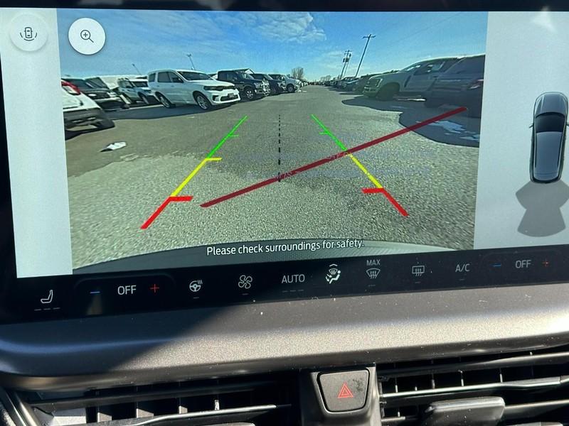 Ford Escape Vehicle Full-screen Gallery Image 13