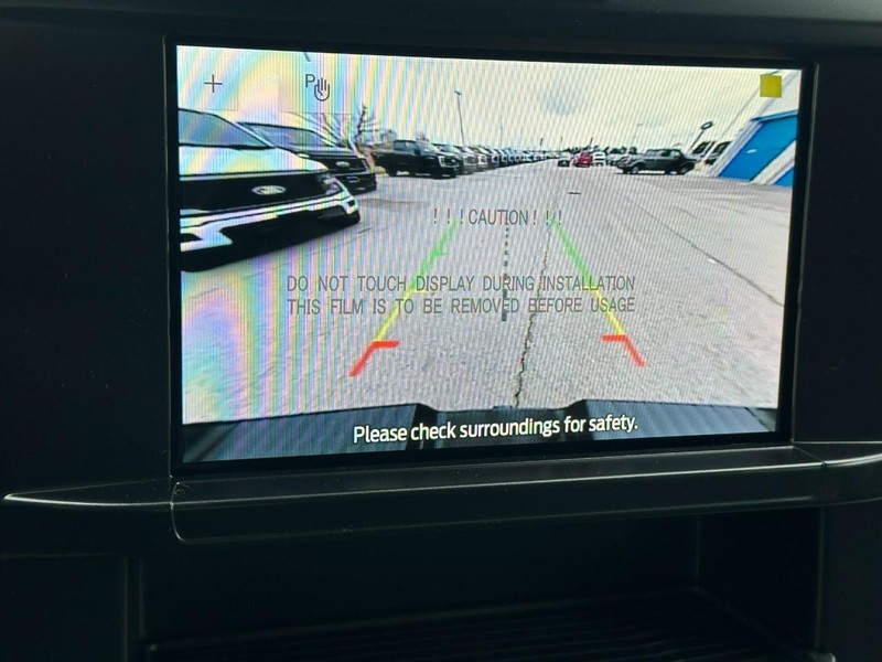 Ford Super Duty F-350 SRW Vehicle Full-screen Gallery Image 13