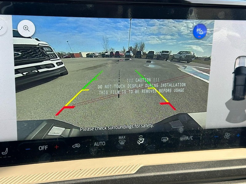 Ford Bronco Sport Vehicle Full-screen Gallery Image 14