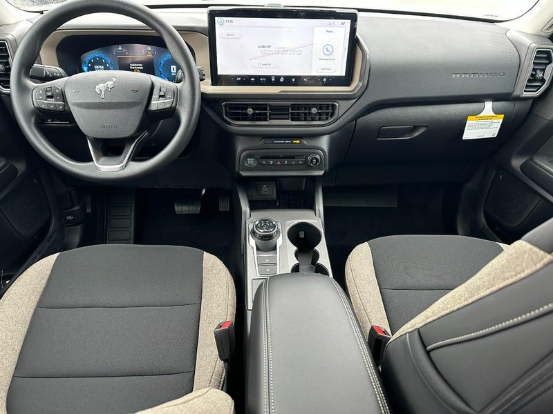 Ford Bronco Sport Vehicle Full-screen Gallery Image 5