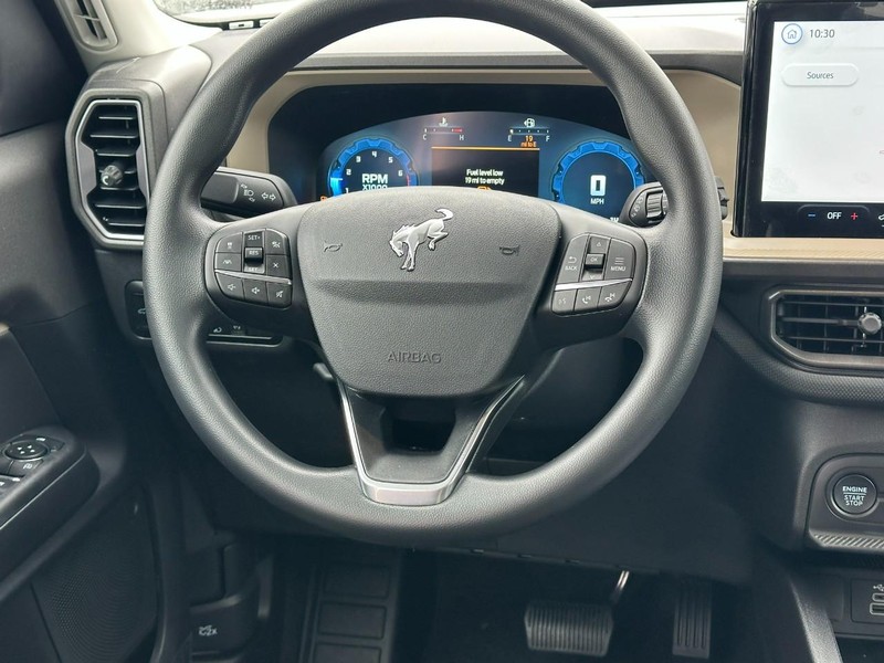 Ford Bronco Sport Vehicle Full-screen Gallery Image 6