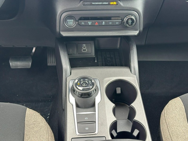 Ford Bronco Sport Vehicle Full-screen Gallery Image 8