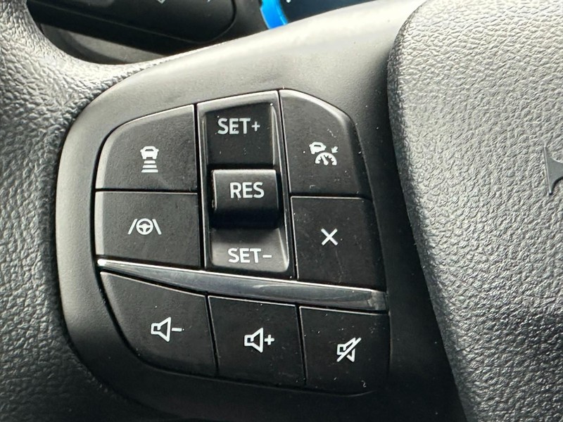 Ford Bronco Sport Vehicle Full-screen Gallery Image 11