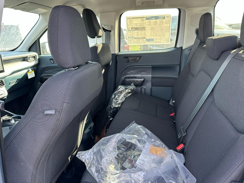 Ford Maverick Vehicle Full-screen Gallery Image 4