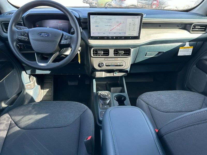 Ford Maverick Vehicle Full-screen Gallery Image 5