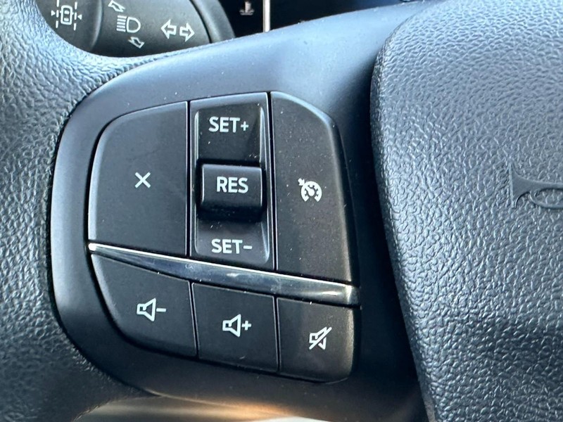 Ford Maverick Vehicle Full-screen Gallery Image 11