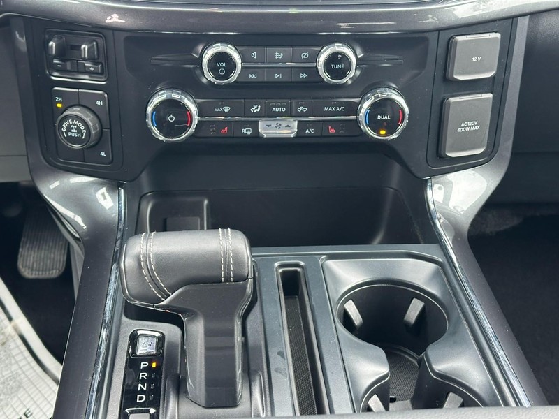 Ford F-150 Vehicle Full-screen Gallery Image 14