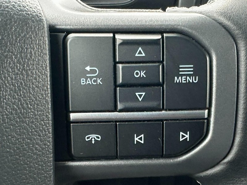 Ford F-150 Vehicle Full-screen Gallery Image 19