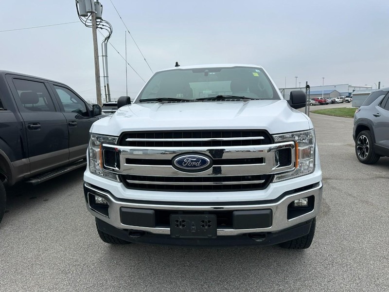 Ford F-150 Vehicle Full-screen Gallery Image 2