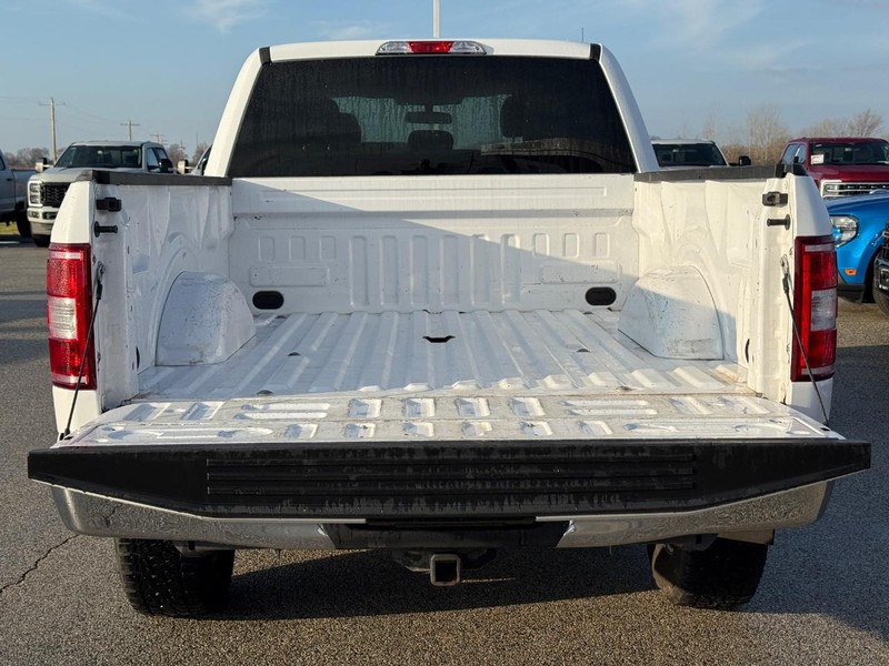 Ford F-150 Vehicle Full-screen Gallery Image 6