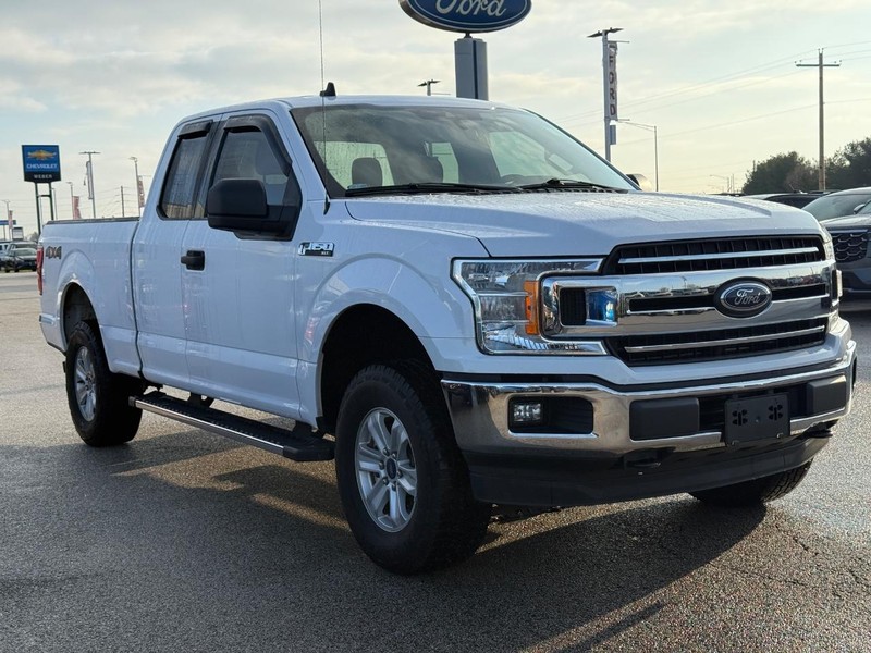 Ford F-150 Vehicle Full-screen Gallery Image 8