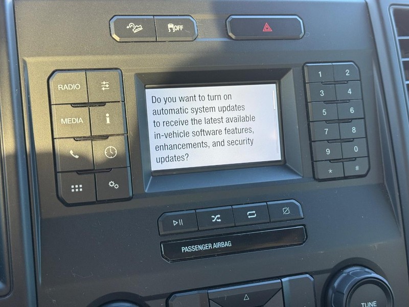 Ford F-150 Police Responder Vehicle Full-screen Gallery Image 15