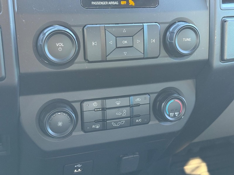 Ford F-150 Police Responder Vehicle Full-screen Gallery Image 17