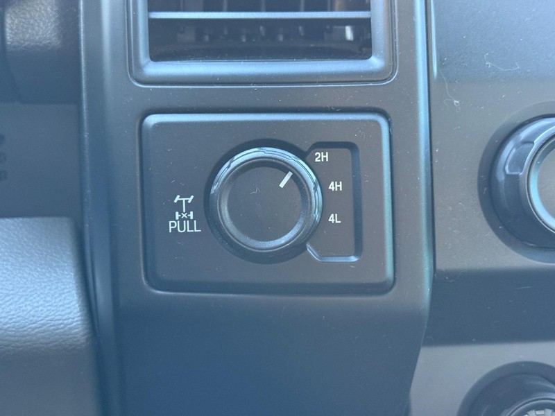 Ford F-150 Police Responder Vehicle Full-screen Gallery Image 18