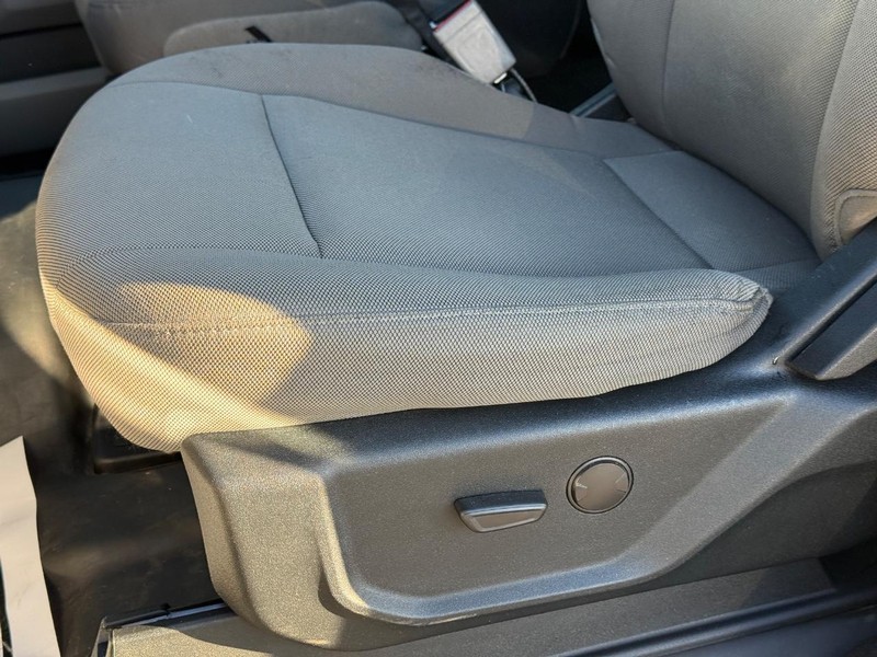 Ford F-150 Police Responder Vehicle Full-screen Gallery Image 23