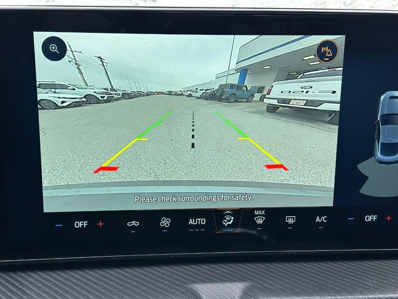 Ford Mustang Vehicle Full-screen Gallery Image 14