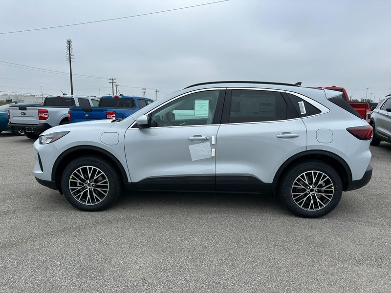 Ford Escape Vehicle Full-screen Gallery Image 2