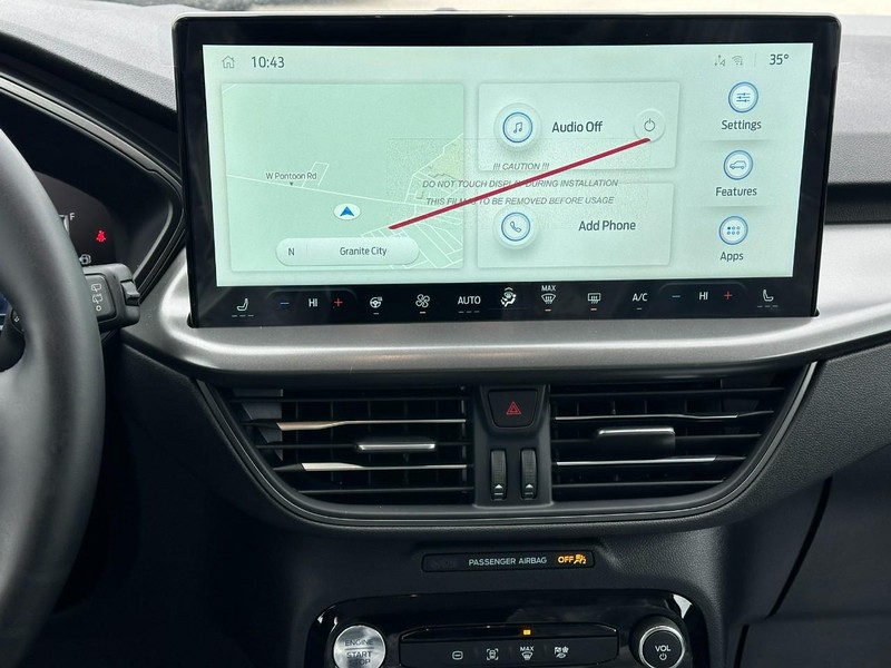 Ford Escape Vehicle Full-screen Gallery Image 7