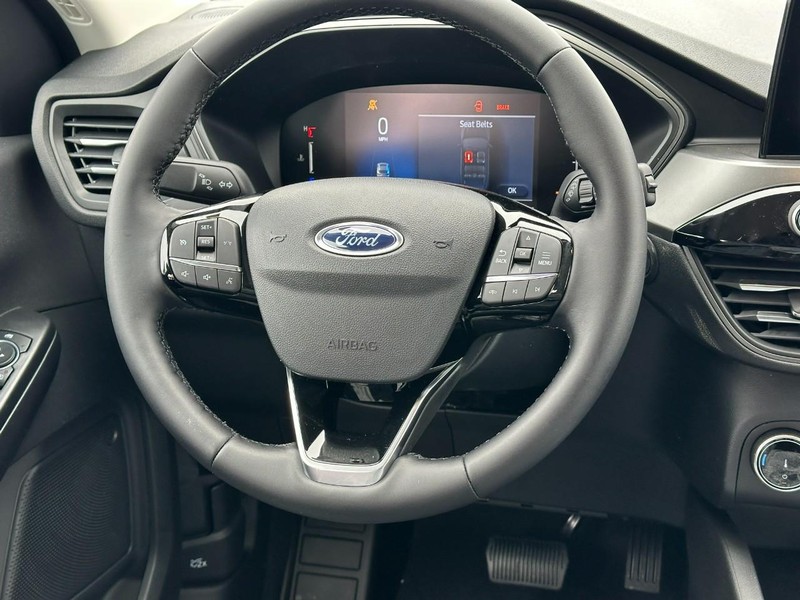 Ford Escape Vehicle Full-screen Gallery Image 6
