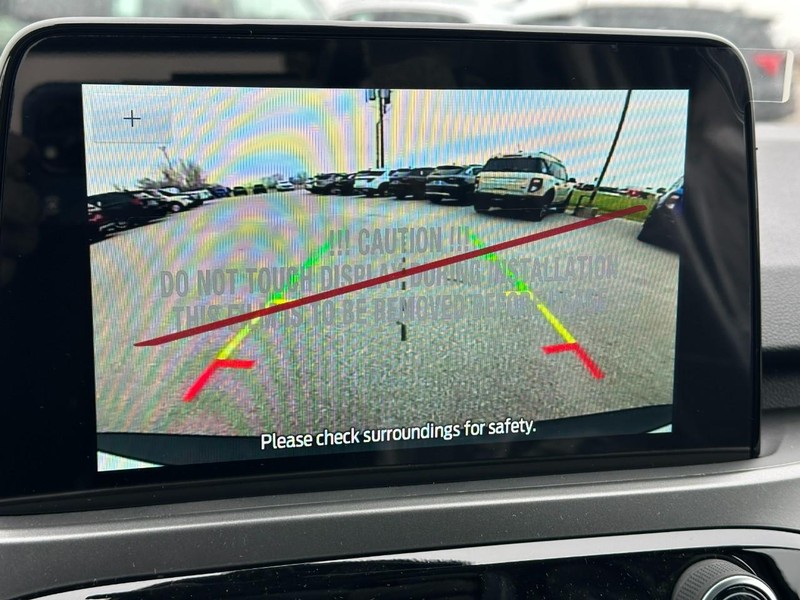 Ford Escape Vehicle Full-screen Gallery Image 13