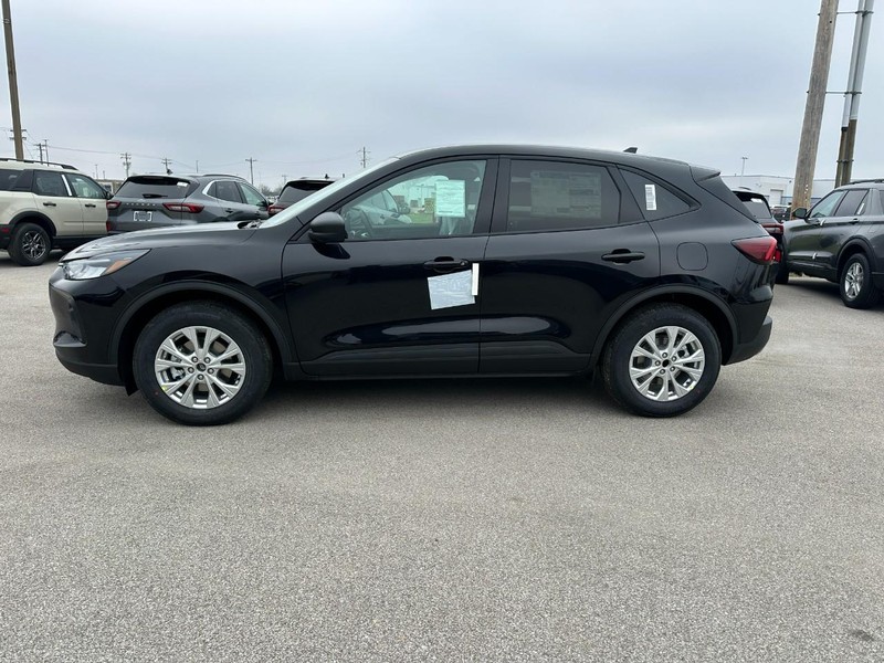 Ford Escape Vehicle Full-screen Gallery Image 2