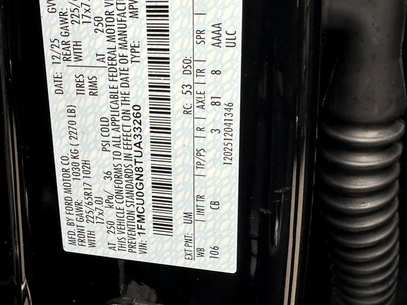 Ford Escape Vehicle Full-screen Gallery Image 14