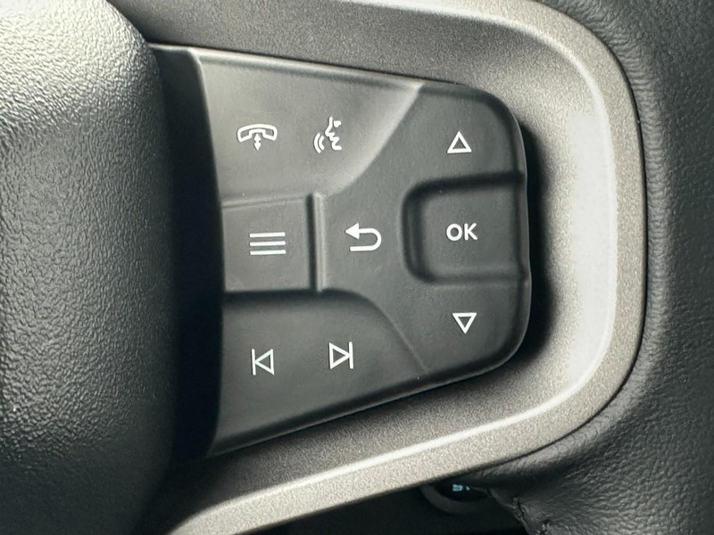 Ford Bronco Vehicle Full-screen Gallery Image 12