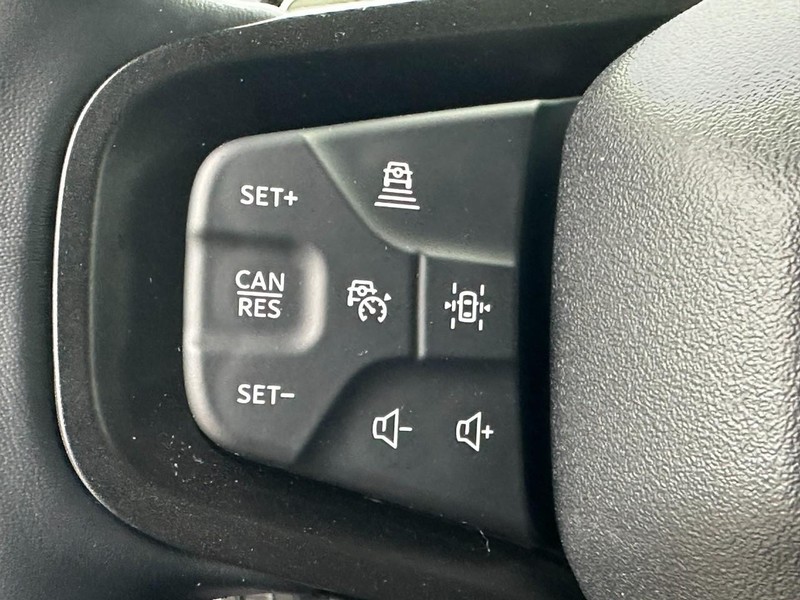 Ford Bronco Vehicle Full-screen Gallery Image 11