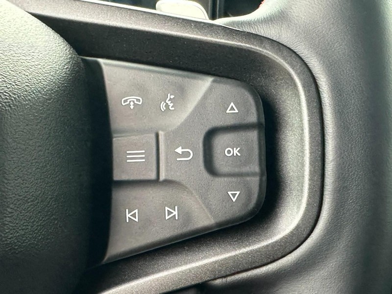 Ford Bronco Vehicle Full-screen Gallery Image 12