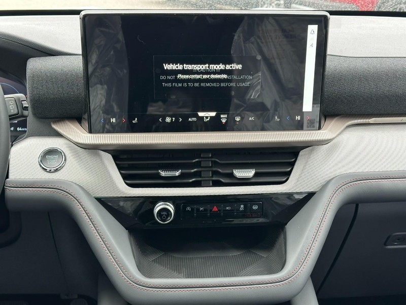 Ford Explorer Vehicle Full-screen Gallery Image 7