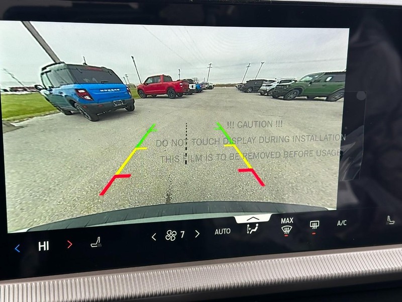 Ford Explorer Vehicle Full-screen Gallery Image 12