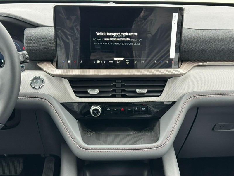 Ford Explorer Vehicle Full-screen Gallery Image 7