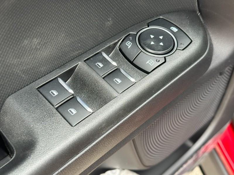 Ford Bronco Sport Vehicle Full-screen Gallery Image 9