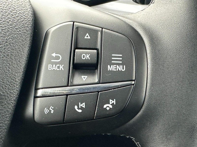 Ford Bronco Sport Vehicle Full-screen Gallery Image 12