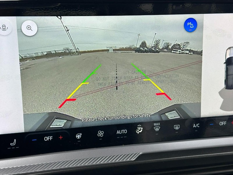 Ford Bronco Sport Vehicle Full-screen Gallery Image 13