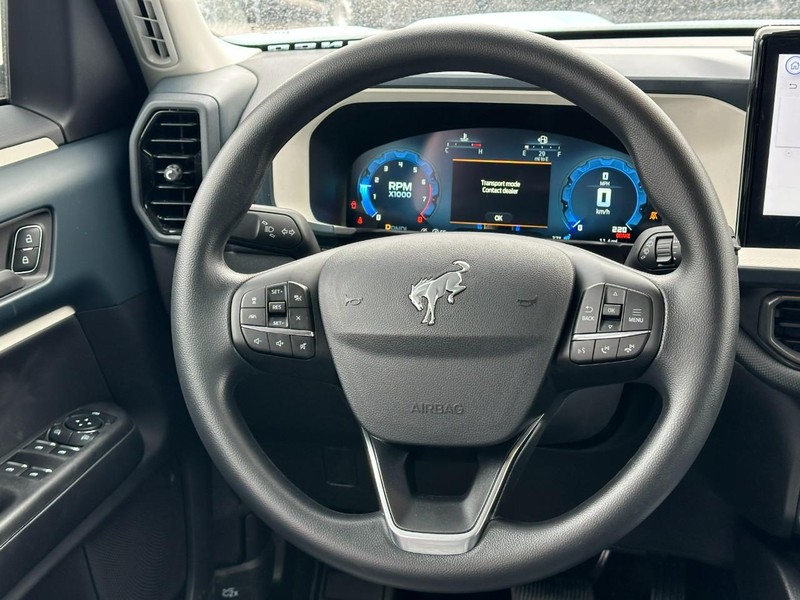 Ford Bronco Sport Vehicle Full-screen Gallery Image 6