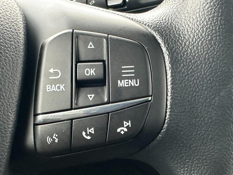 Ford Bronco Sport Vehicle Full-screen Gallery Image 11