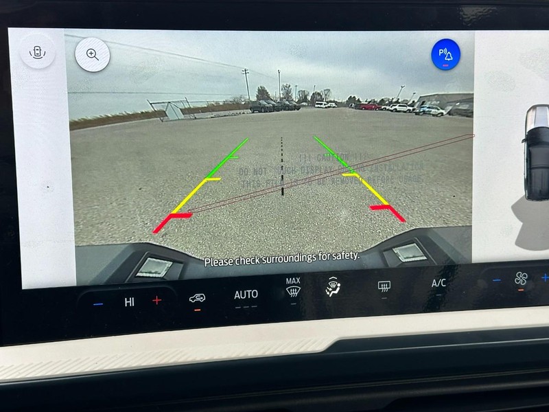 Ford Bronco Sport Vehicle Full-screen Gallery Image 12