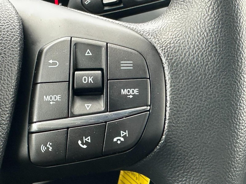 Ford Maverick Vehicle Full-screen Gallery Image 10