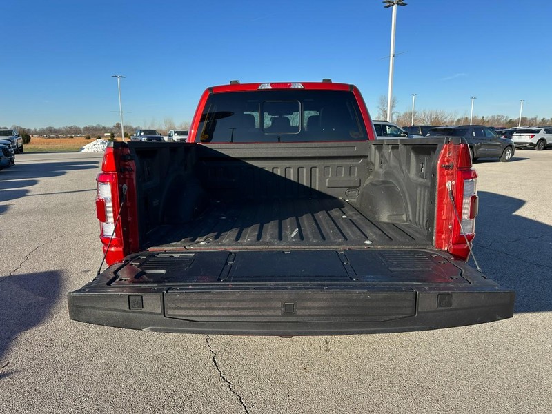 Ford F-150 Vehicle Full-screen Gallery Image 5