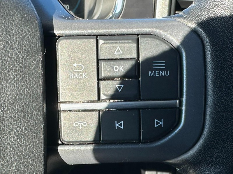 Ford F-150 Vehicle Full-screen Gallery Image 22