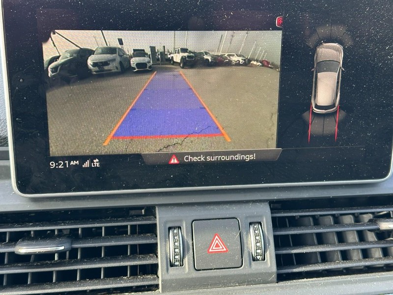 Audi Q5 Vehicle Full-screen Gallery Image 25