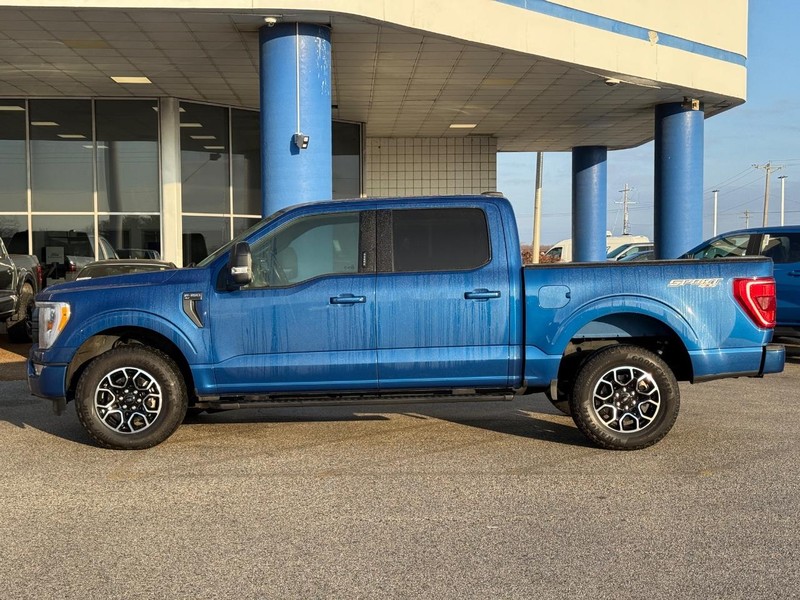 Ford F-150 Vehicle Full-screen Gallery Image 2
