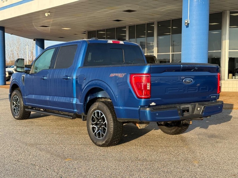 Ford F-150 Vehicle Full-screen Gallery Image 3